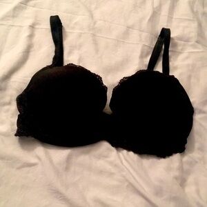 Victoria’s Secret t shirt bra size 32DD